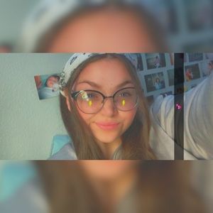 Meet your Posher, Delaney